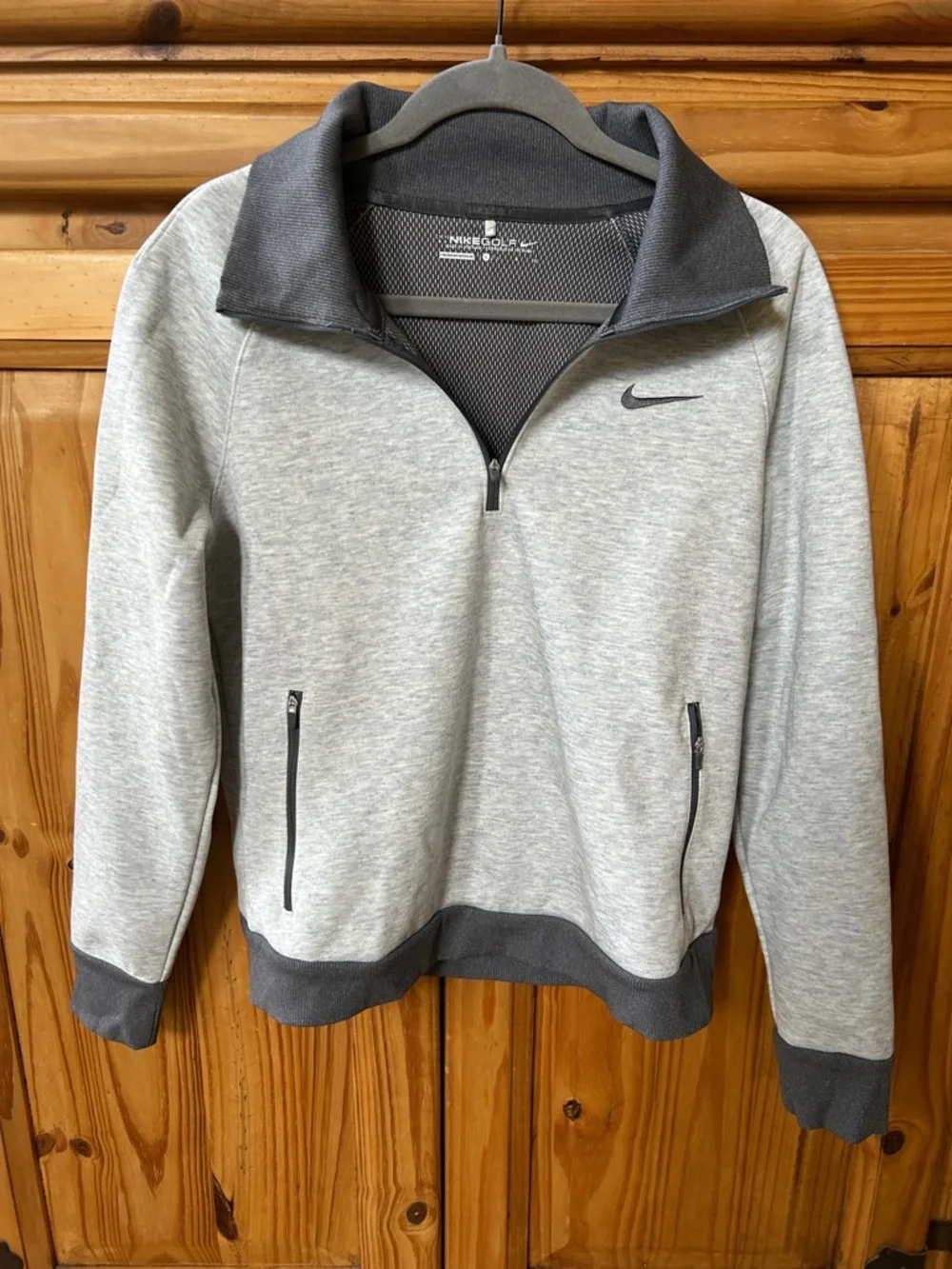 Nike Golf Sweatshirt Windblock Light Gray/Dark Gray‎ Quarter-Zip Pullover